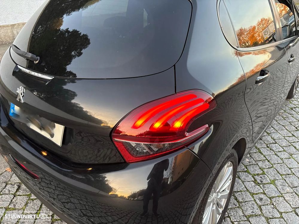 Peugeot 208 1.6 BlueHDi Style - 23