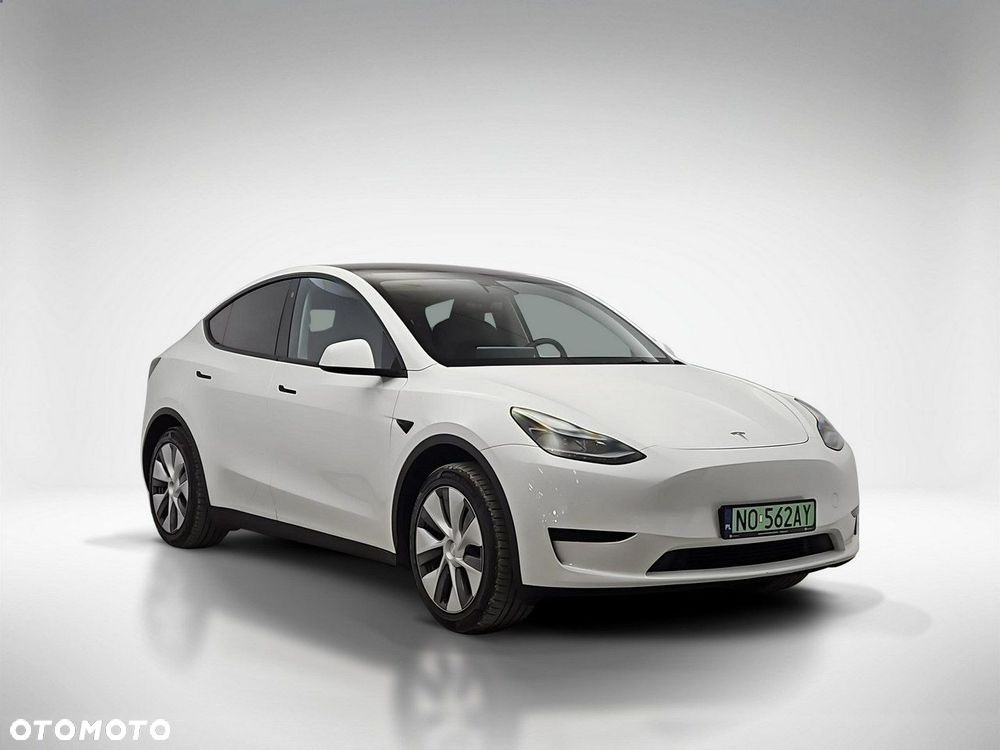 Tesla Model Y - 7