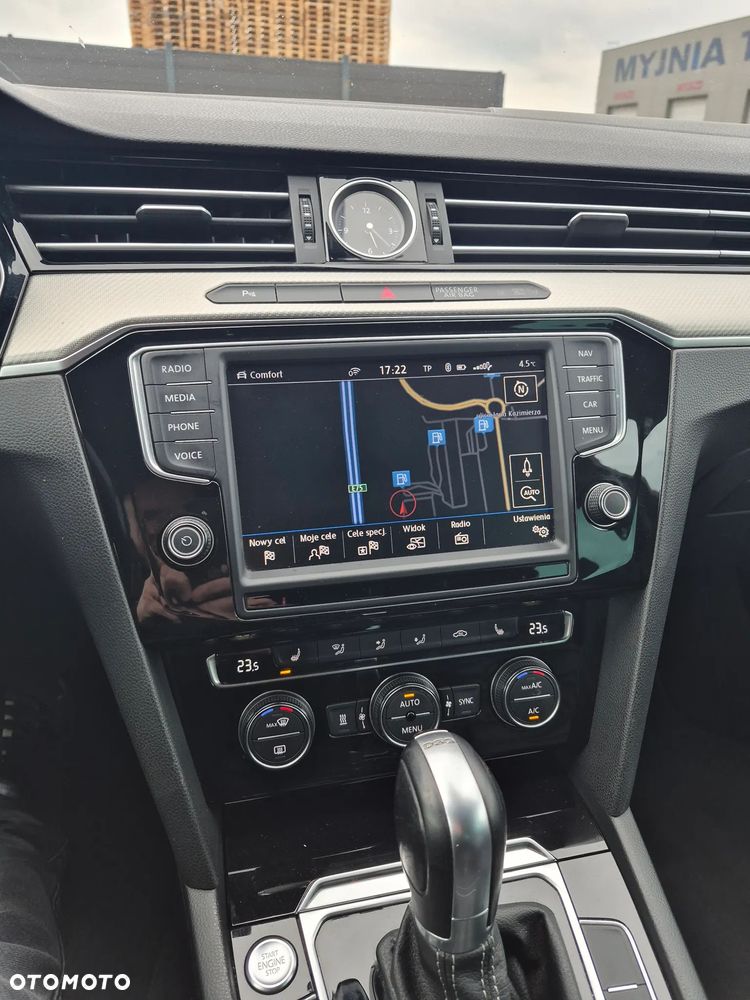 Volkswagen Passat 2.0 TDI SCR (BlueMotion Technology) DSG Highline - 35