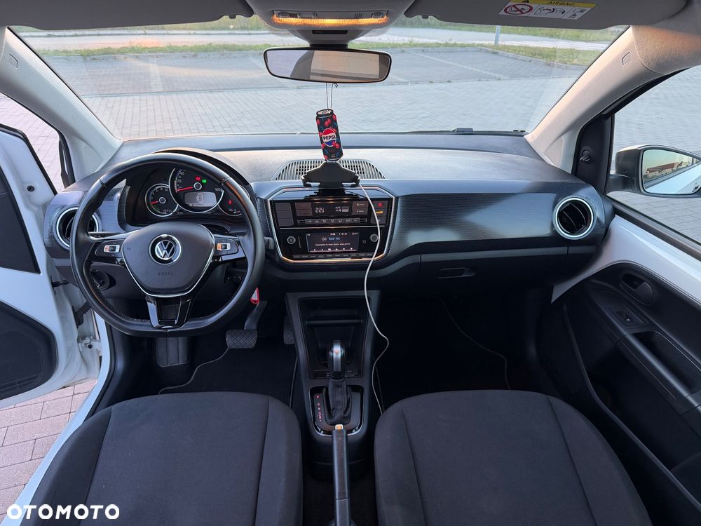 Volkswagen up! e-up - 12