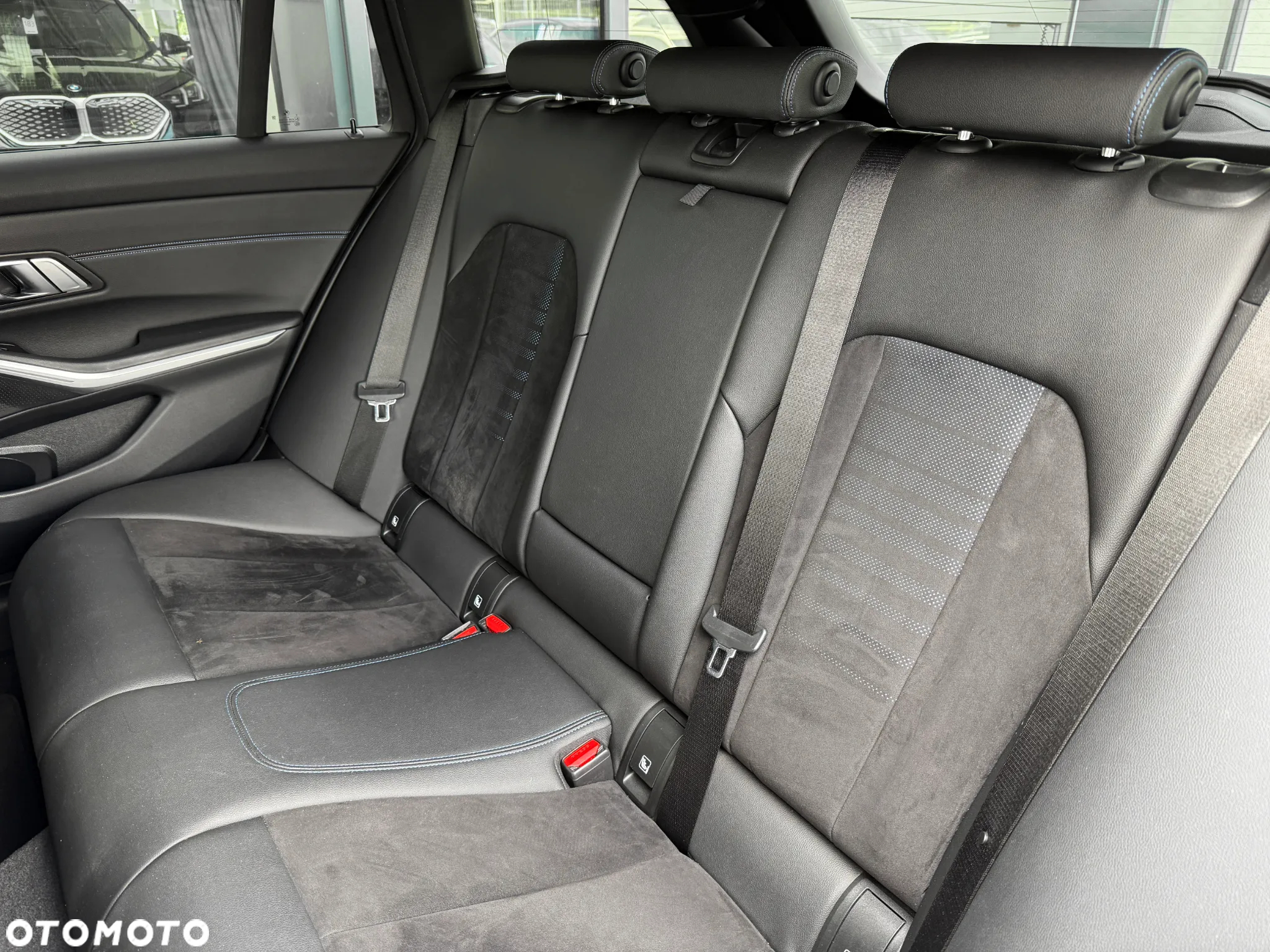 BMW Seria 3 320d xDrive M Sport sport - 31