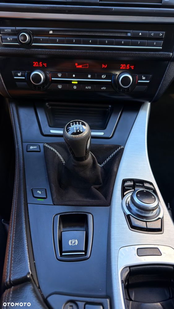 BMW Seria 5 520d Luxury Line - 15