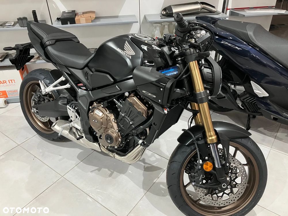 Honda CB - 2