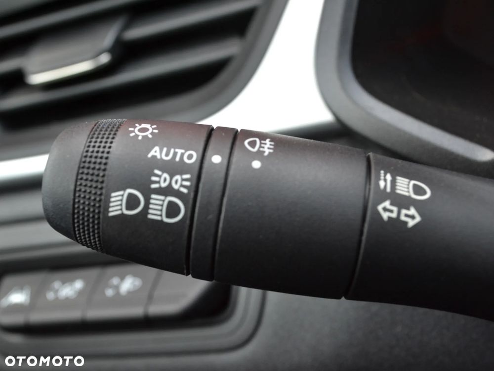 Renault Captur TCe 90 EVOLUTION - 19