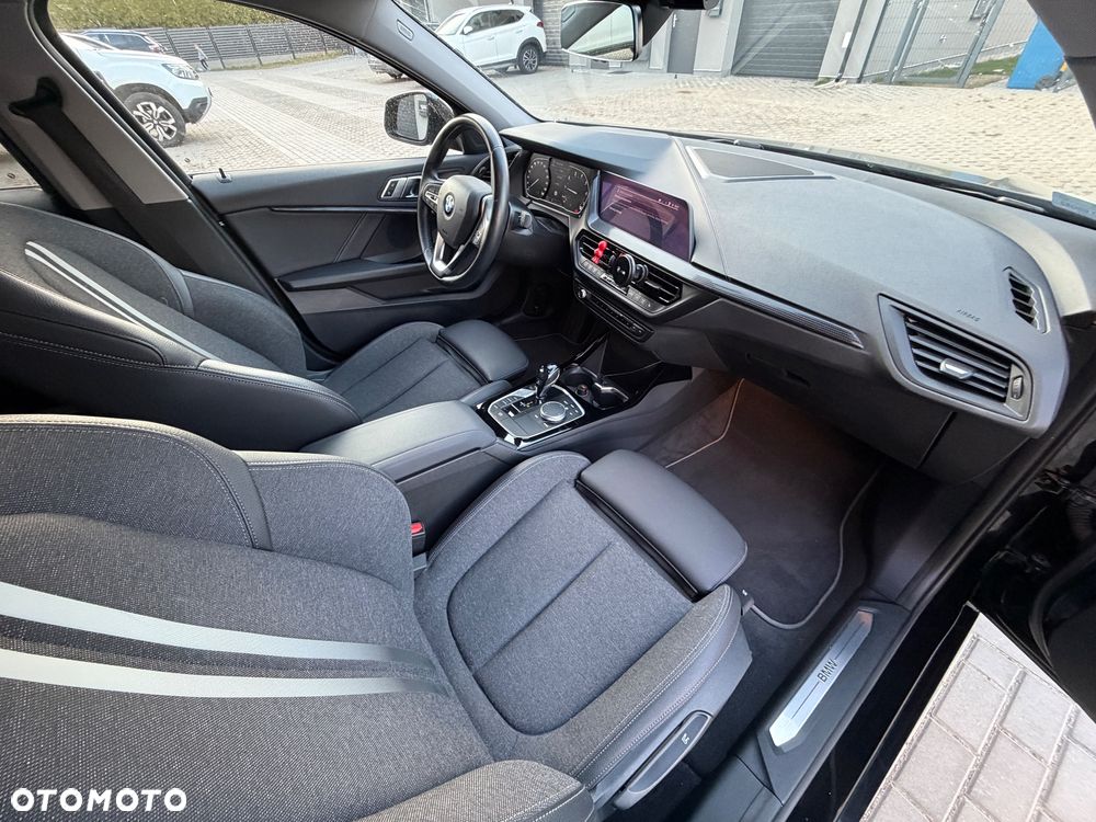 BMW Seria 1 118i - 15