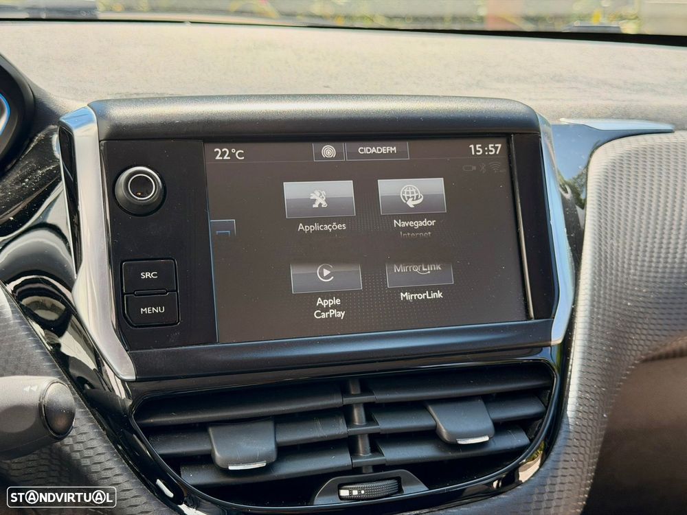 Peugeot 2008 1.2 PureTech Allure EAT6 - 27