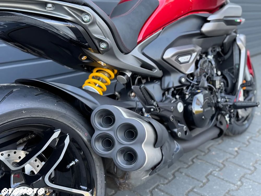 Ducati Diavel - 8