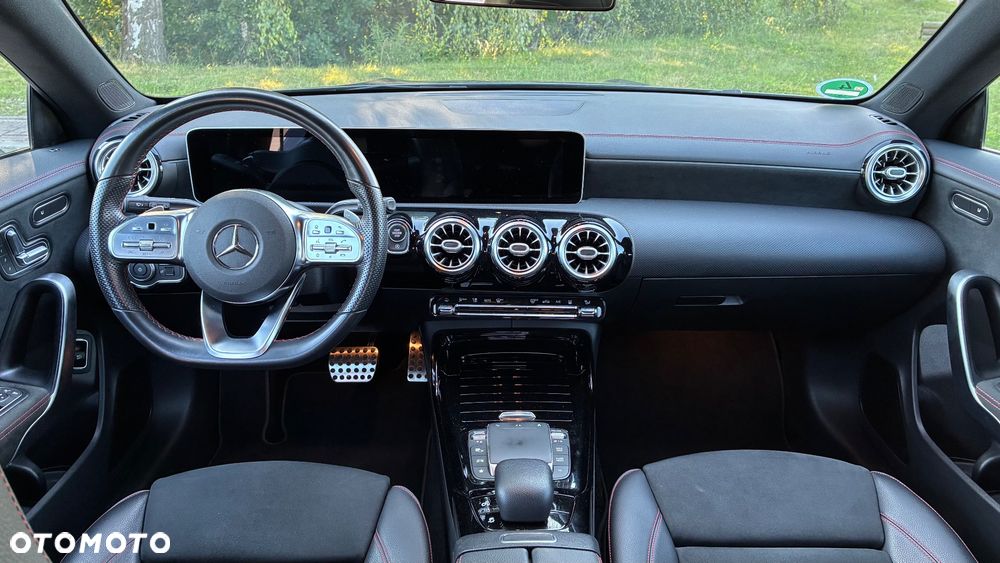 Mercedes-Benz CLA AMG 35 4Matic B AMG Speedshift 7G-DCT - 26