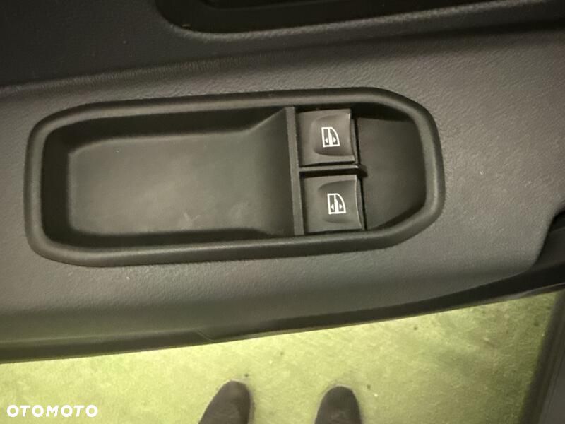 Dacia Duster 1.0 TCe Essential - 12