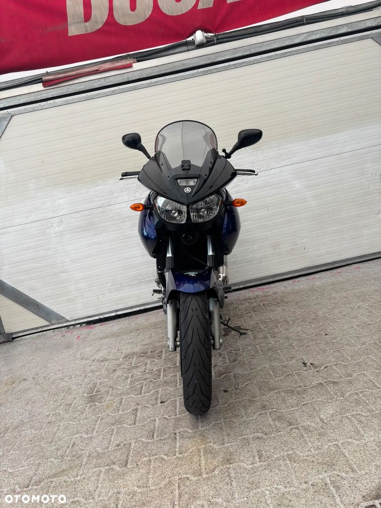 Yamaha TDM - 28