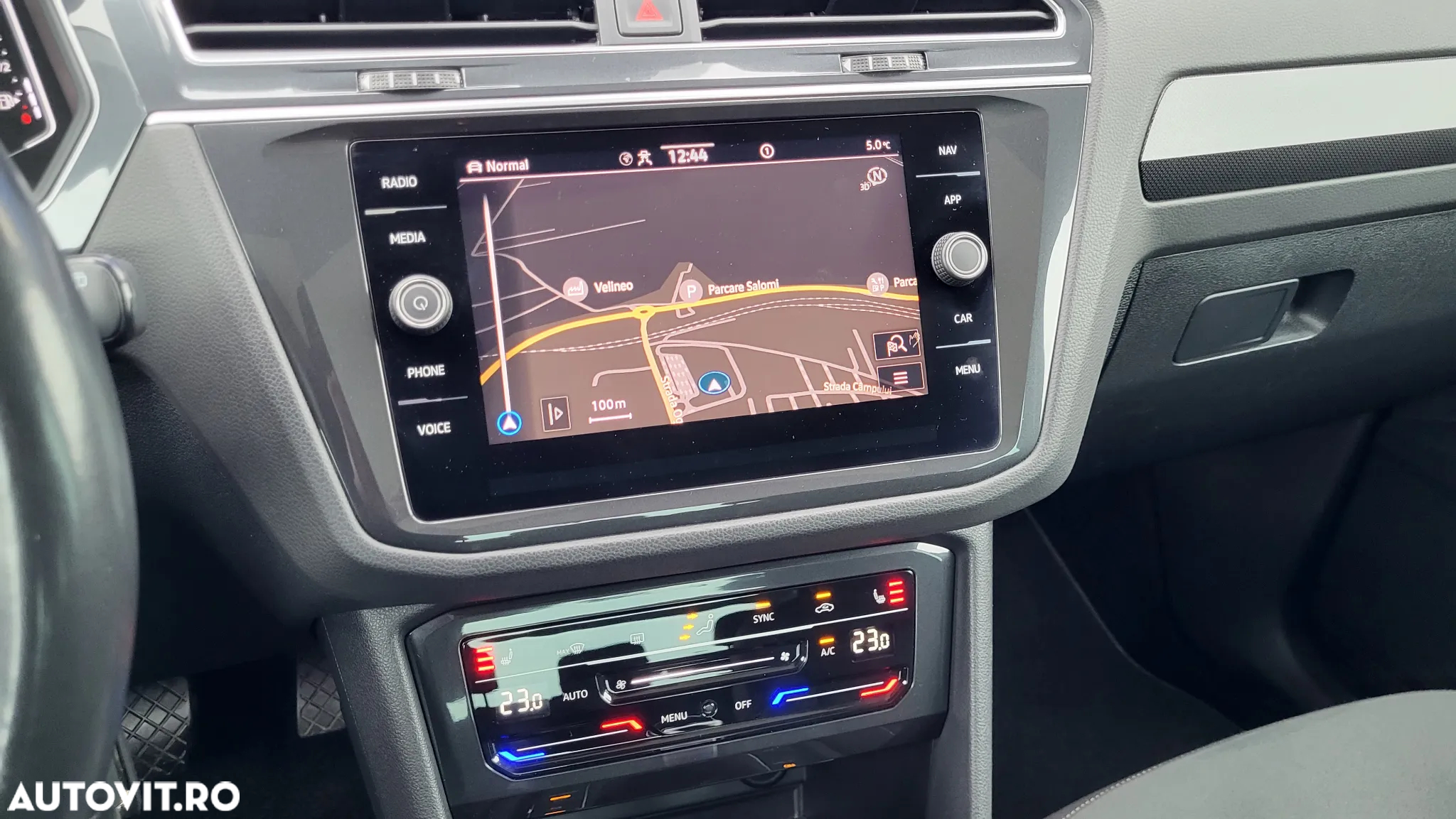 Volkswagen Tiguan 2.0 TDI SCR DSG 4Motion Elegance - 26