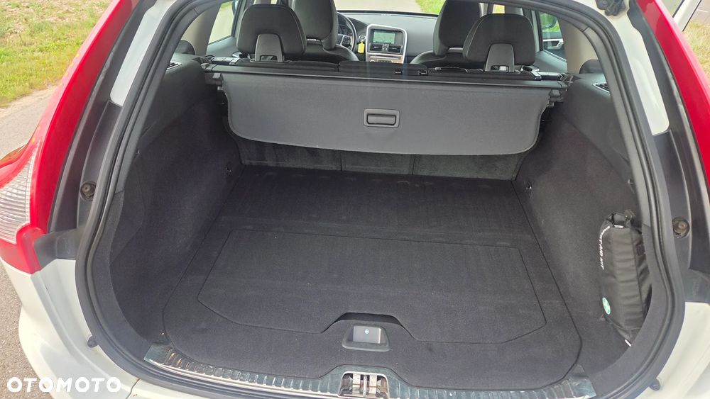 Volvo XC 60 D3 Geartronic Momentum - 31