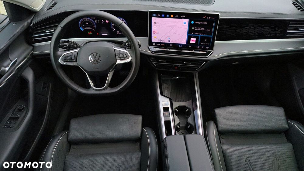 Volkswagen Passat - 33