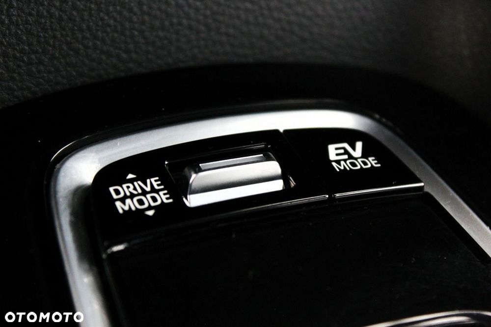 Toyota Corolla 1.8 Hybrid Comfort - 23