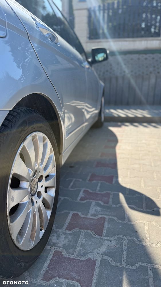 Mercedes-Benz Klasa C 220 CDI Avantgarde - 8