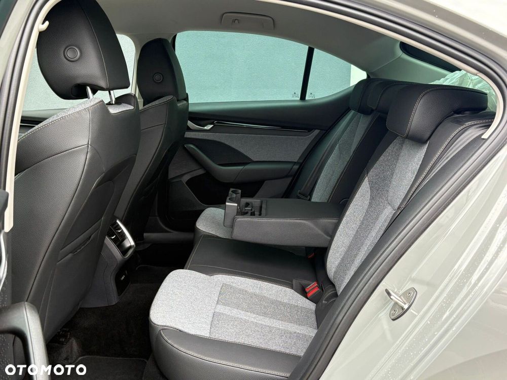 Skoda Octavia 1.5 TSI mHEV Edition 130 Selection DSG - 15