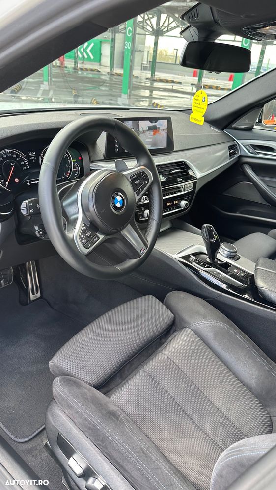 BMW Seria 5 520d xDrive Aut. M Sport Edition - 10