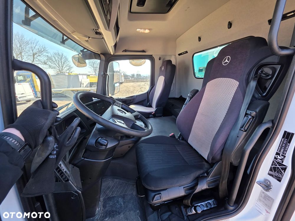Mercedes-Benz Arocs 3243 - 18