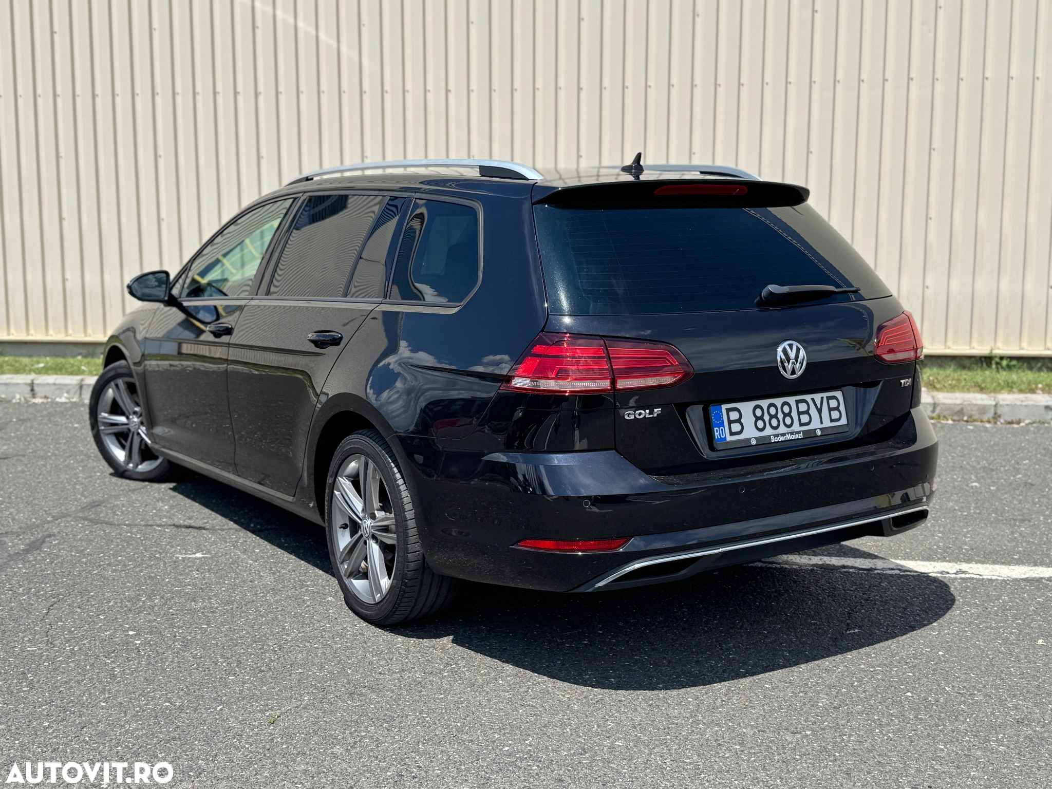 Volkswagen Golf - 3