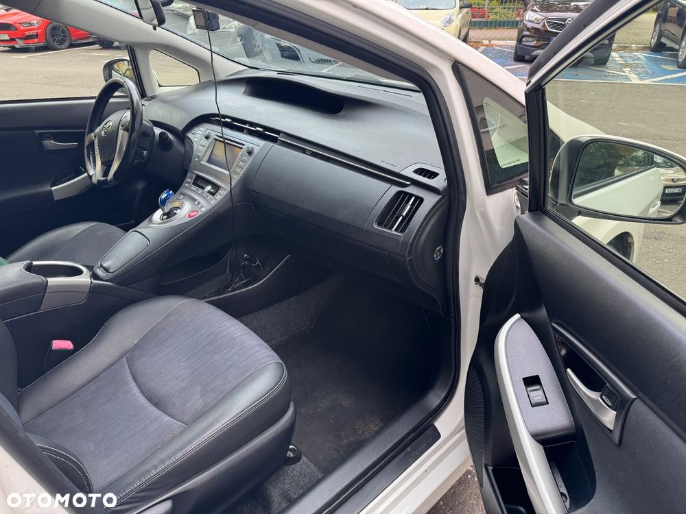 Toyota Prius - 16