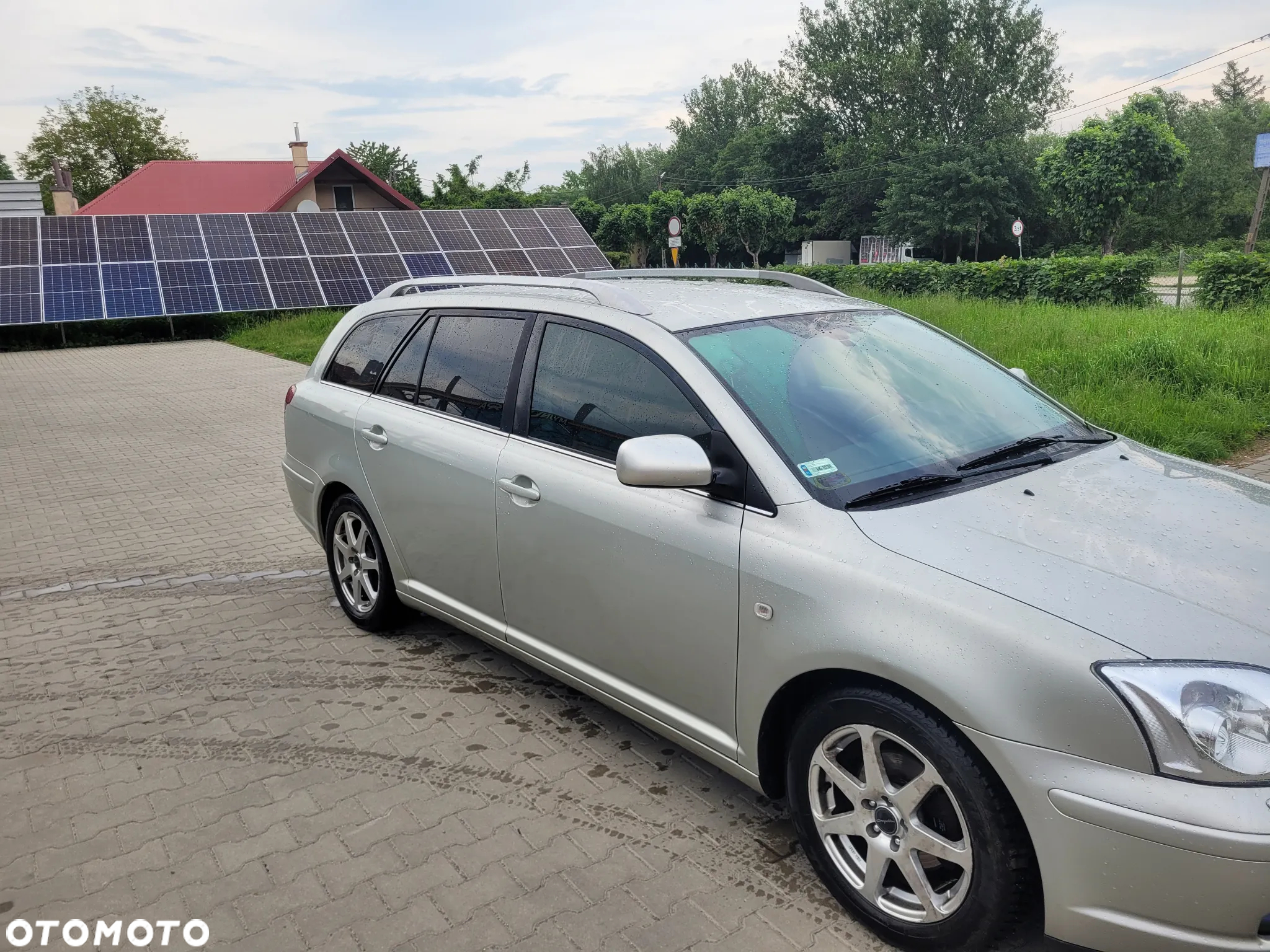 Toyota Avensis - 10