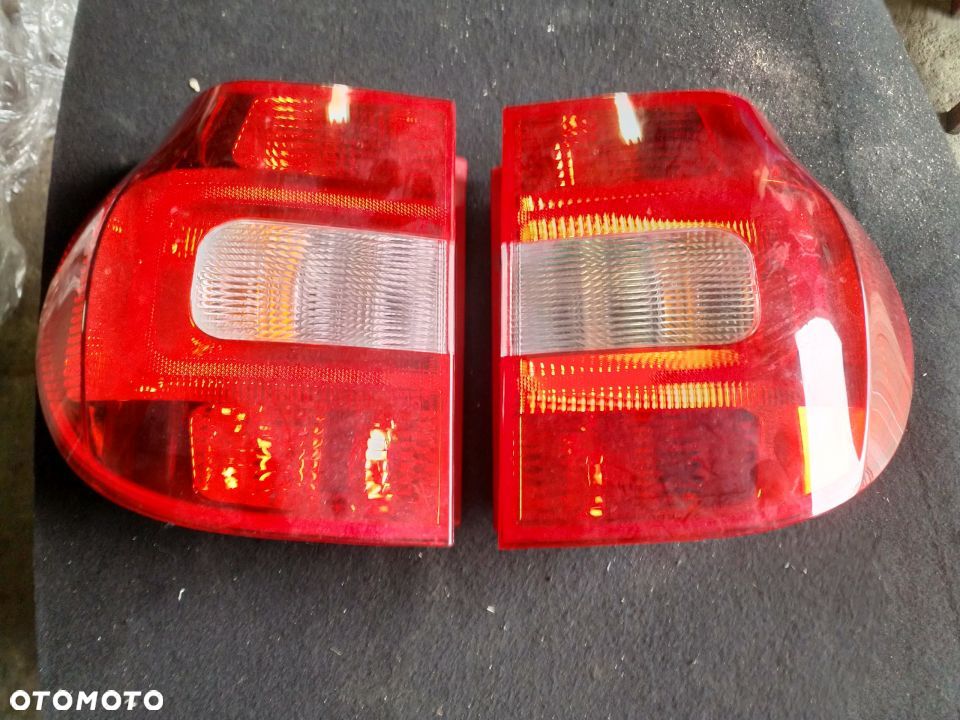 Lampa prawa tył Skoda yeti - 1