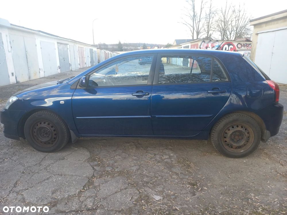 Toyota Corolla - 2