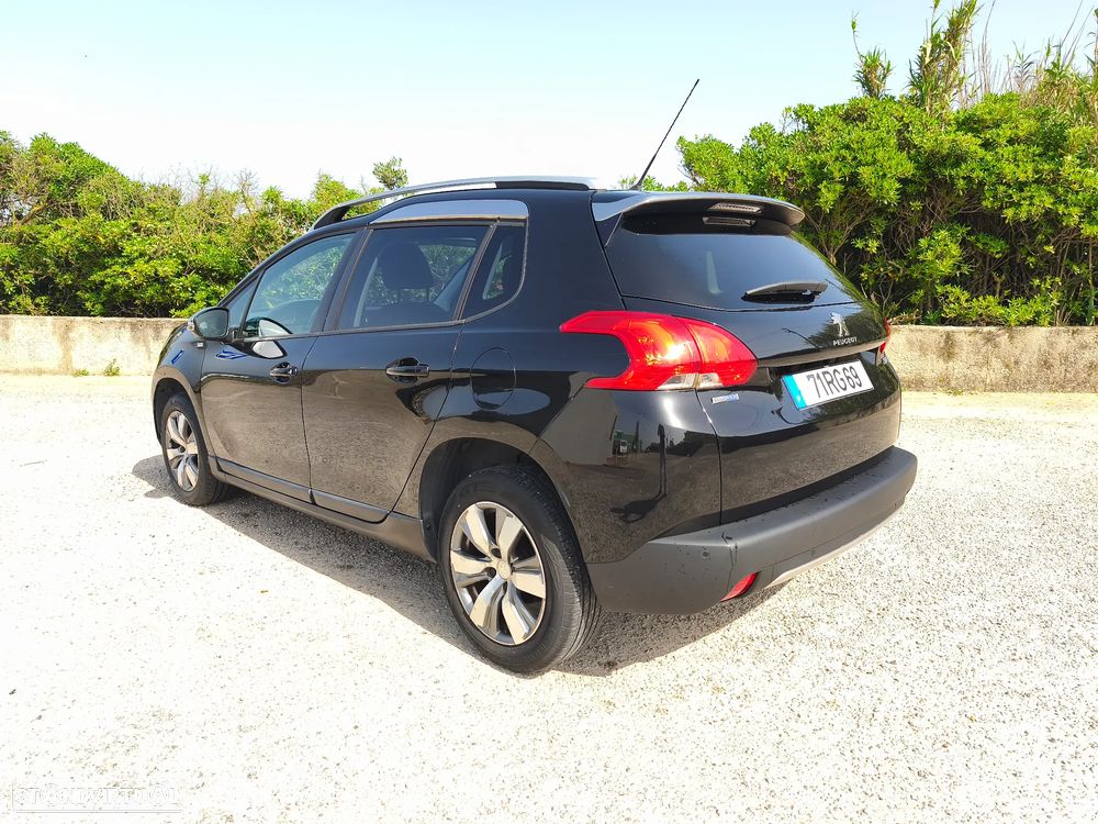 Peugeot 2008 1.6 BlueHDi Style - 4