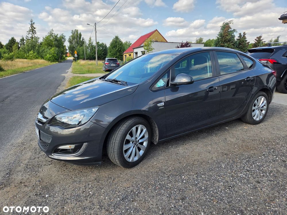 Opel Astra 1.4 T Active EU6 - 8