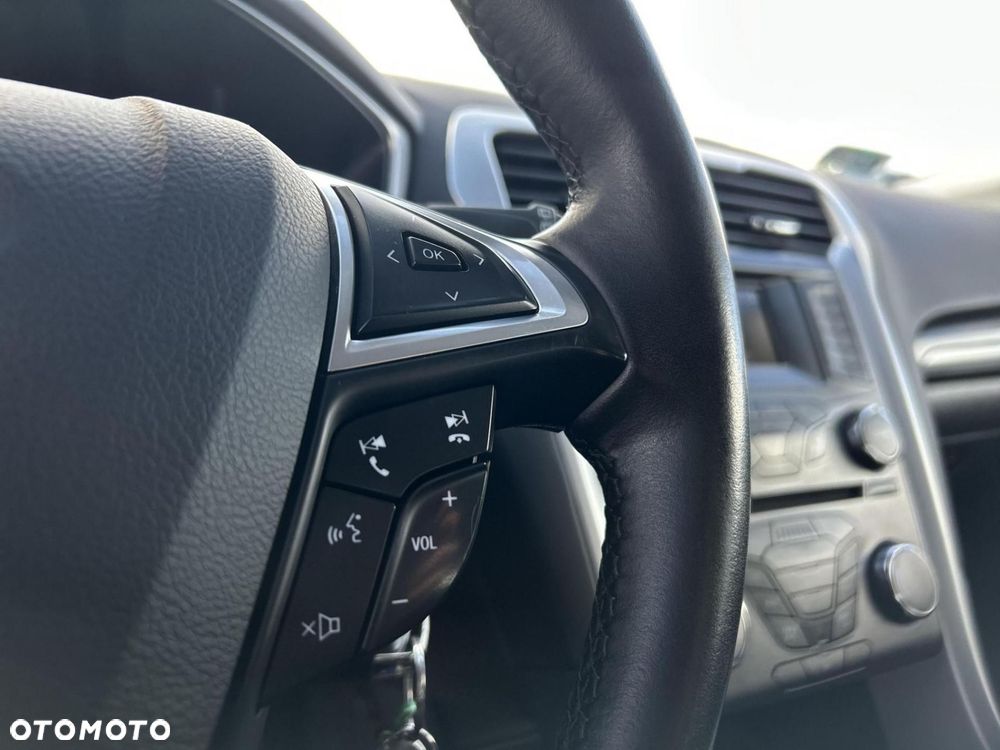 Ford Mondeo - 22