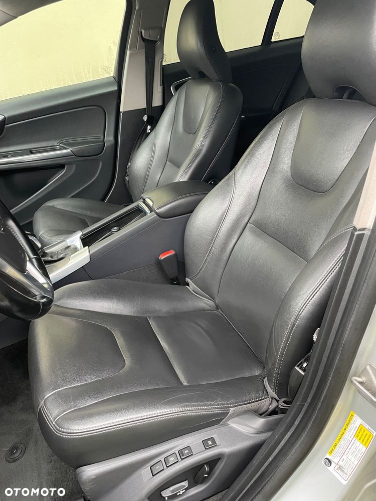 Volvo S60 2.5 T5 AWD - 8