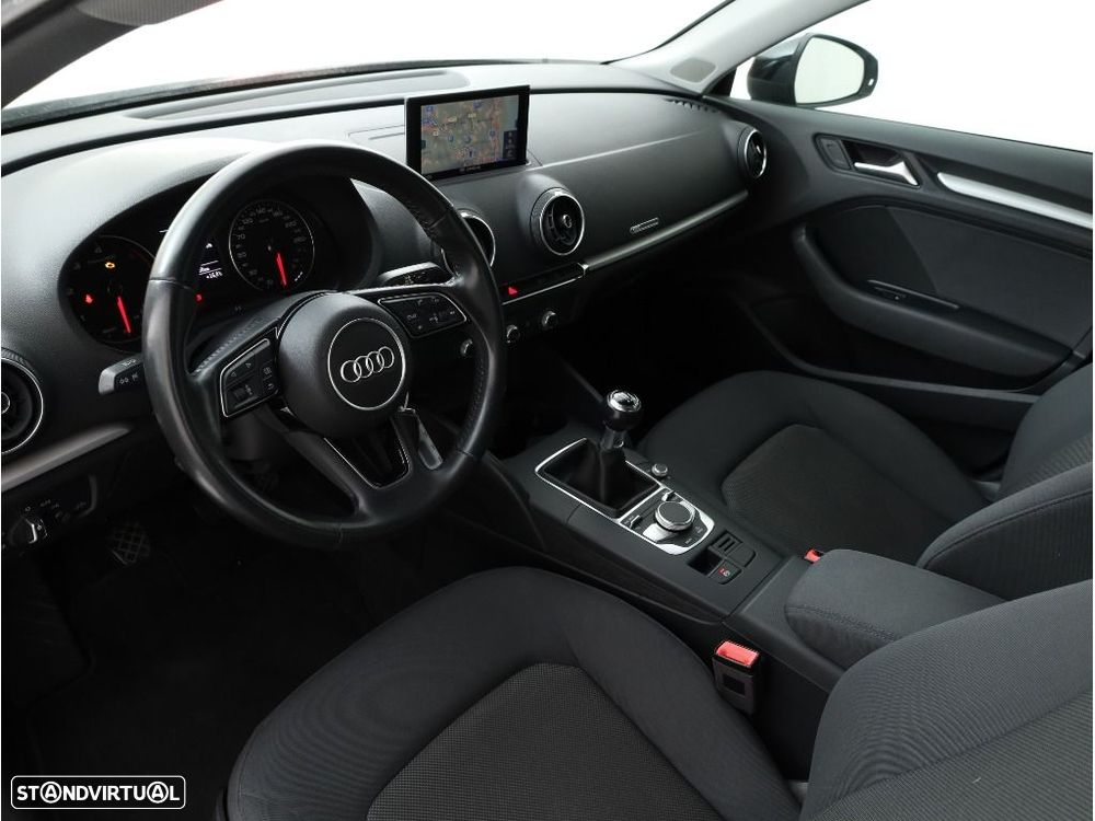 Audi A3 Sportback 30 TDI - 13