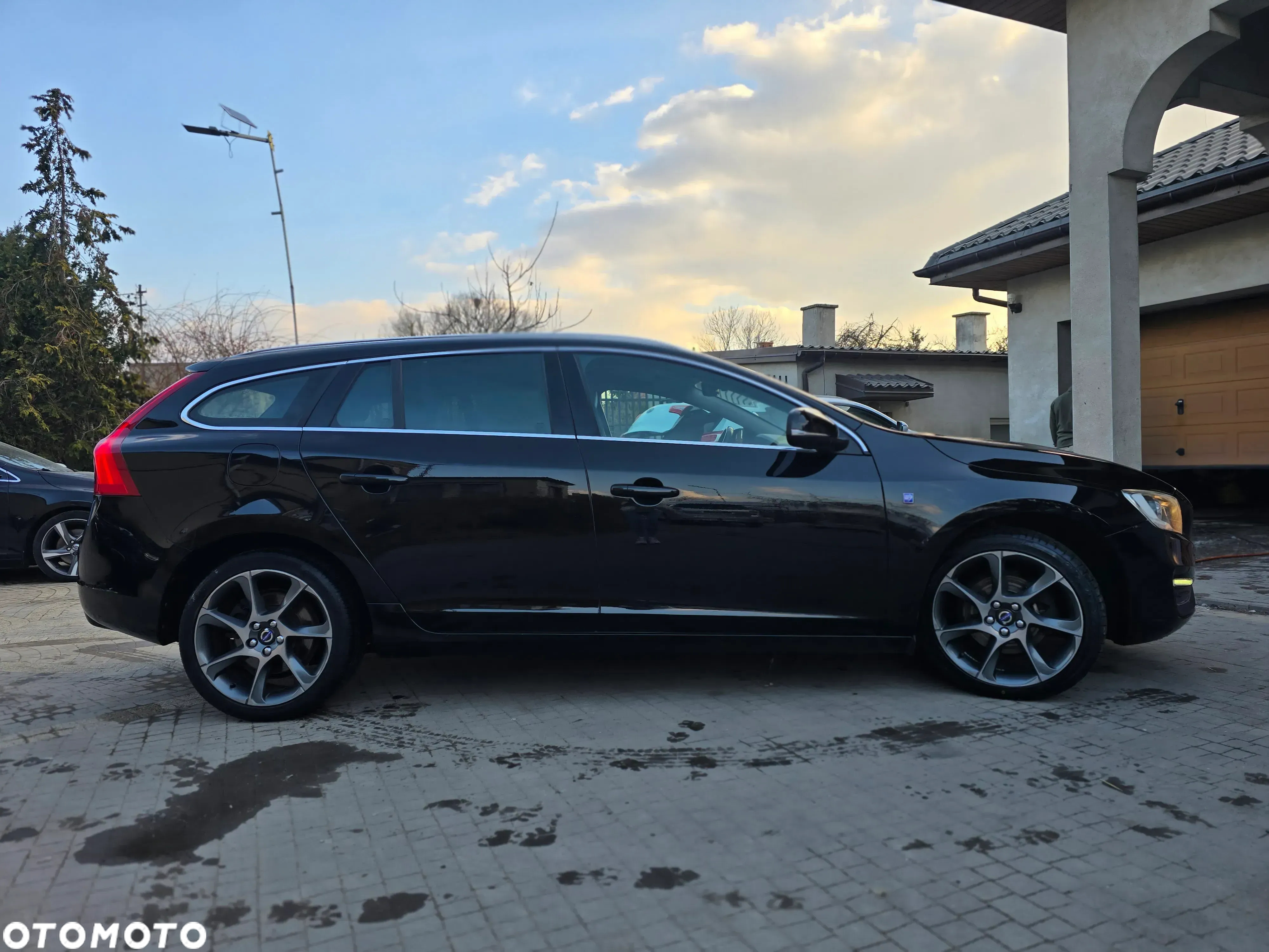 Volvo V60 D2 Ocean Race - 8