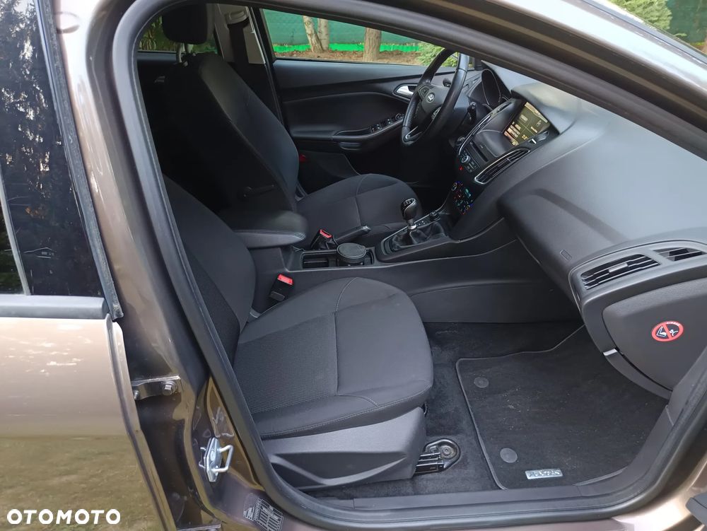 Ford Focus 1.0 EcoBoost STart-Stopp-System TITANIUM - 26