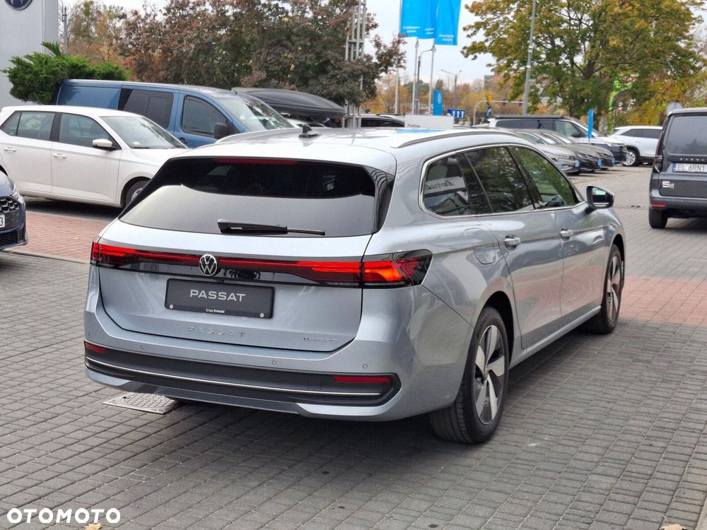 Volkswagen Passat Variant - 9