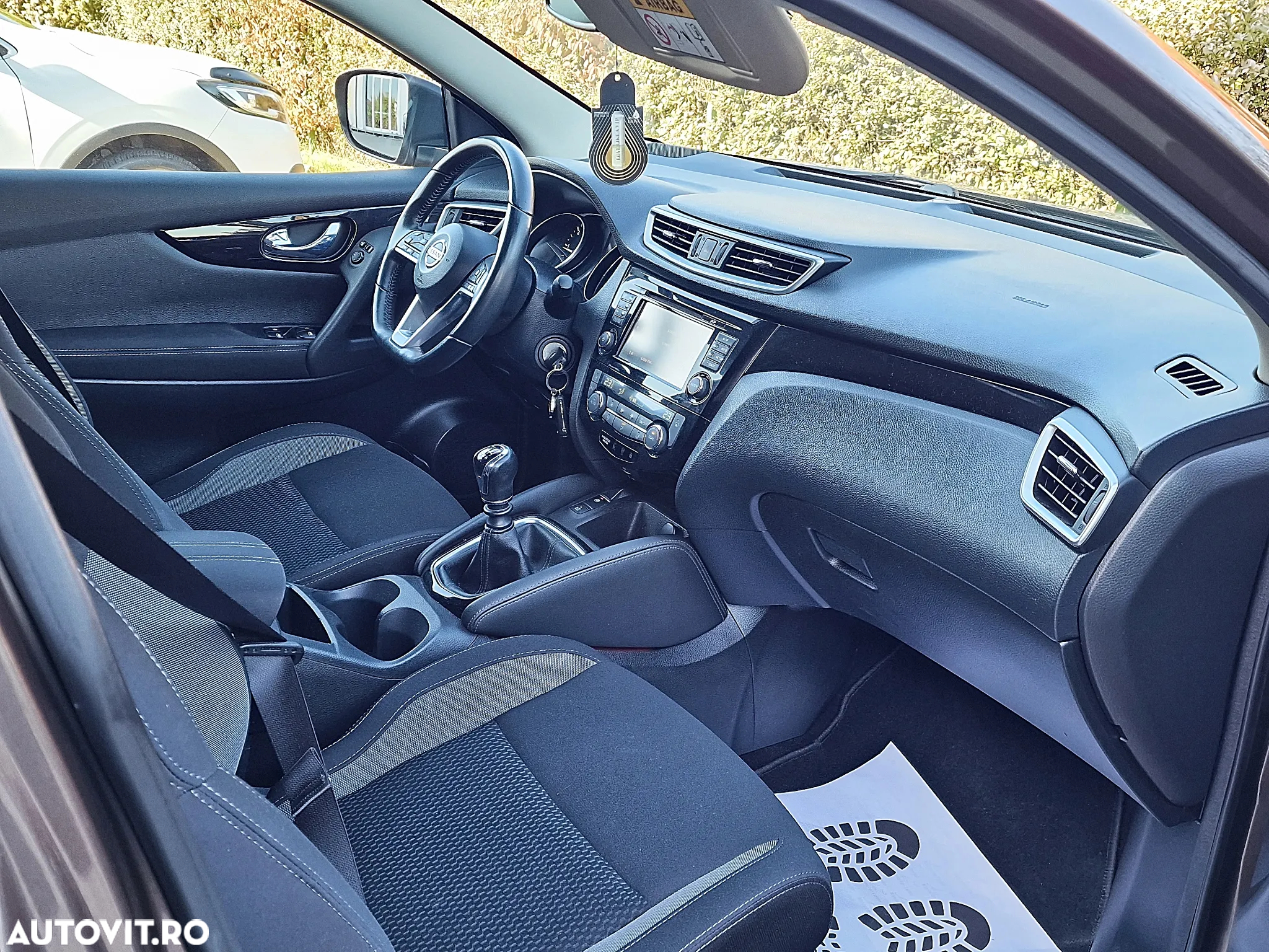 Nissan Qashqai 1.6 DCI TEKNA - 6
