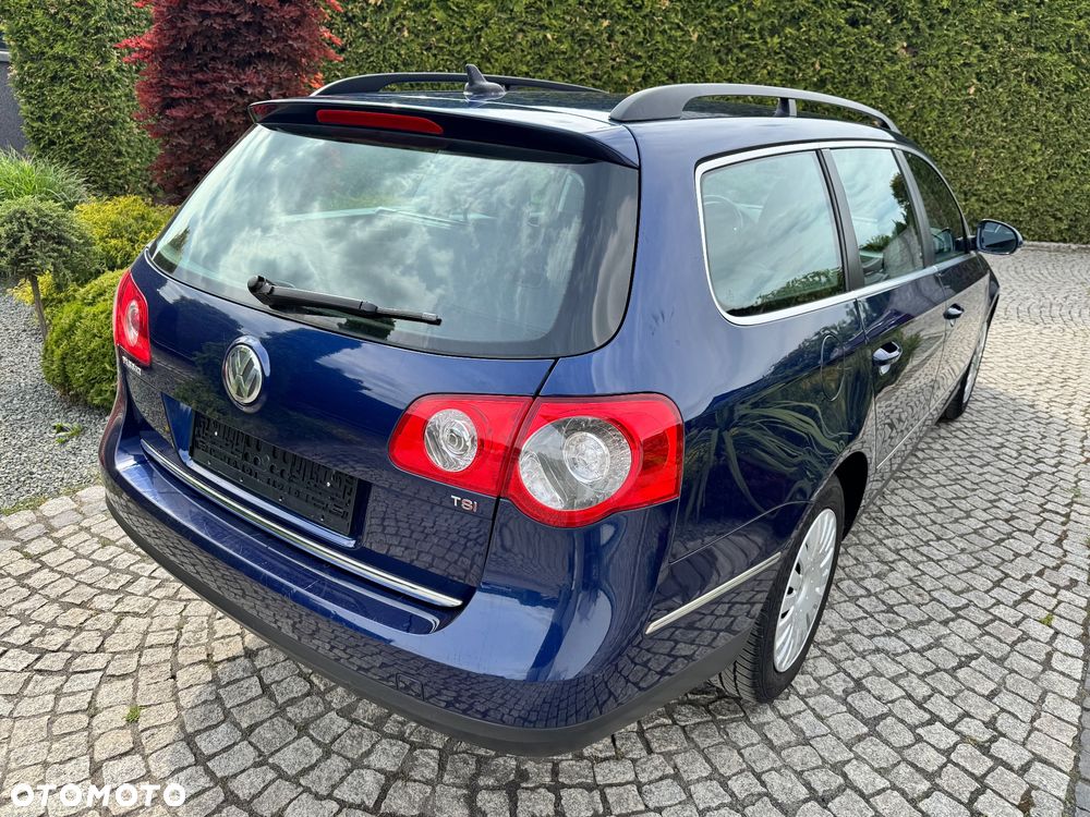 Volkswagen Passat - 17