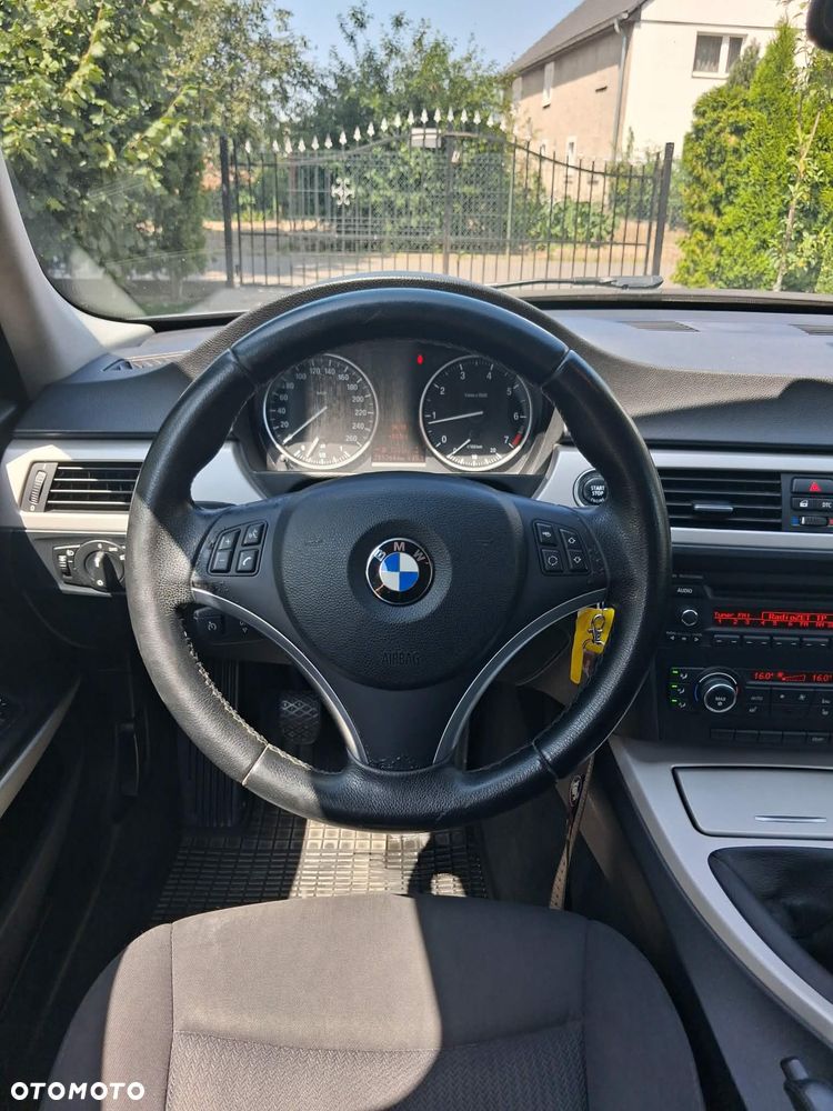 BMW Seria 3 - 18