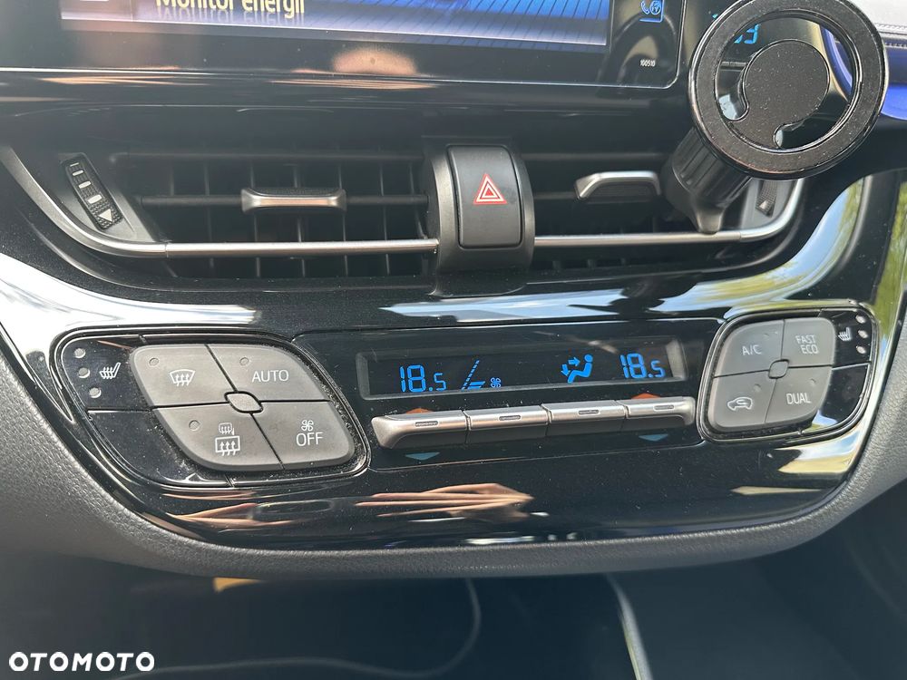 Toyota C-HR - 12