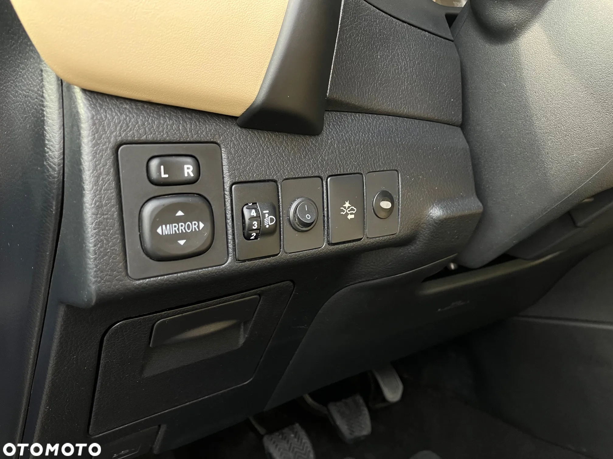 Toyota Corolla 1.6 Comfort - 25