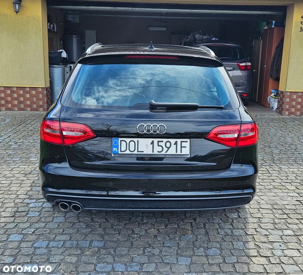 Audi A4 Avant 2.0 TDI DPF clean diesel multitronic S line Sportpaket - 4