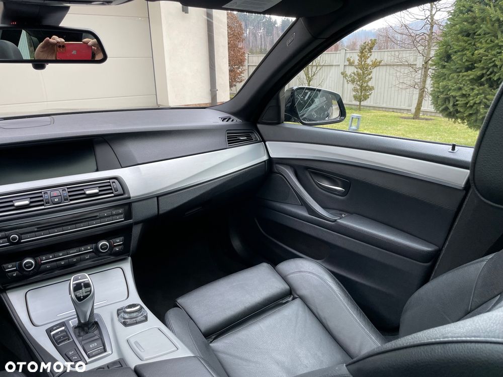 BMW Seria 5 530d xDrive - 12
