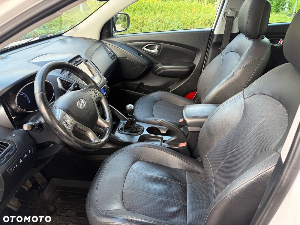 Hyundai ix35 2.0 CRDi Premium 4WD - 17
