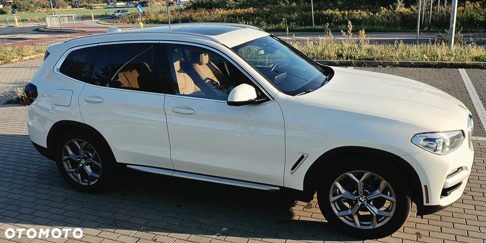 BMW X3 xDrive30i Luxury Line - 27