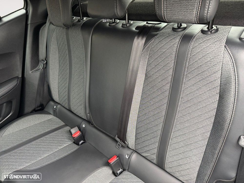Peugeot 2008 1.2 PureTech Allure - 13
