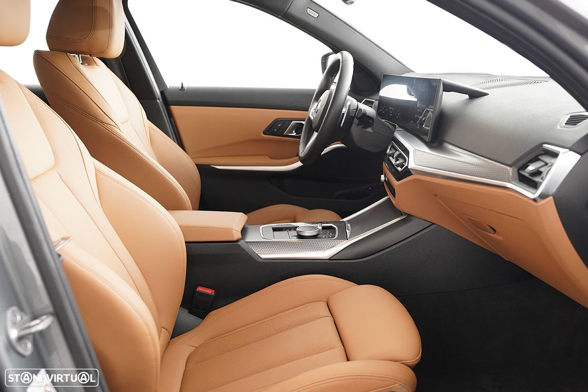 BMW 330 e Touring Pack Desportivo M Auto - 22
