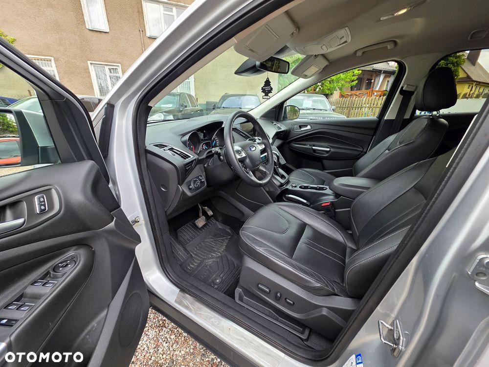 Ford Kuga - 10