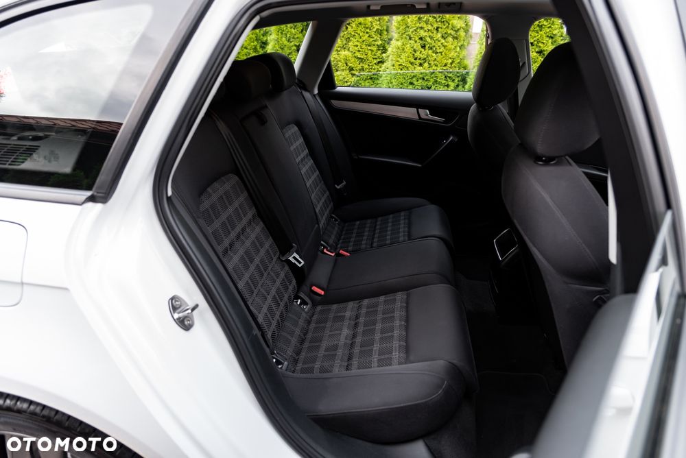 Audi A4 Avant 2.0 TDI DPF clean diesel Attraction - 24