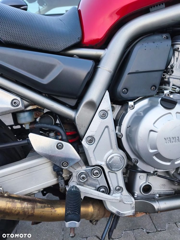 Yamaha FZS - 8