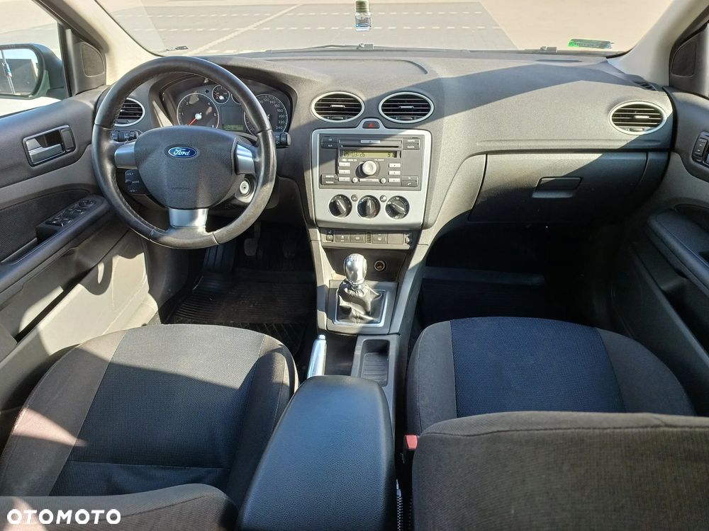 Ford Focus 2.0 TDCi DPF Sport - 13